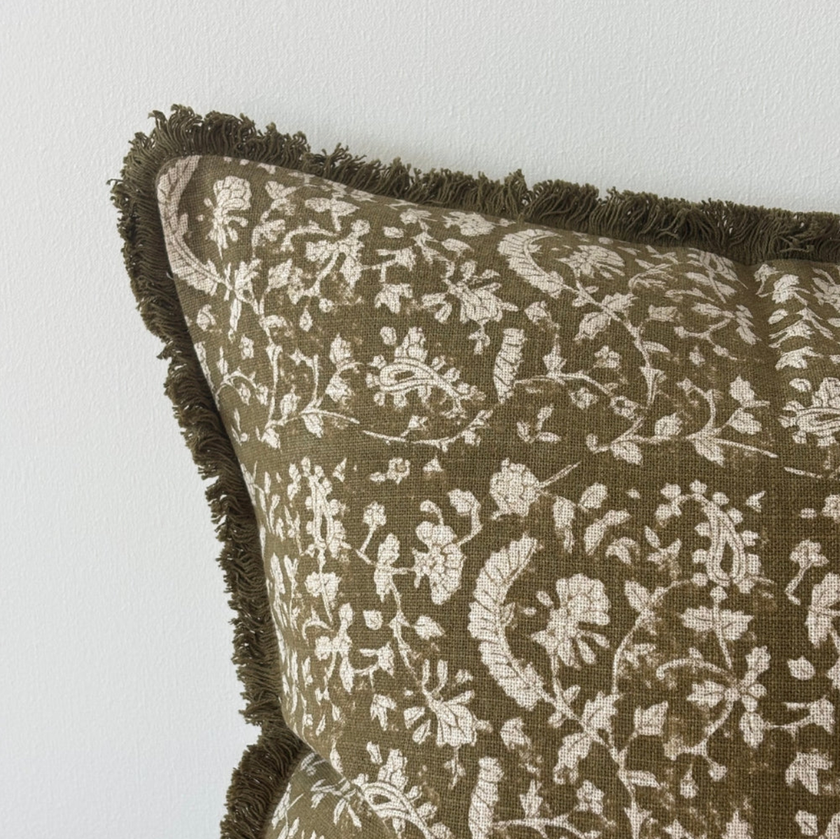 Sadie Olive Vintage Floral Fringed Cushion Cover – 45 x 45 cm