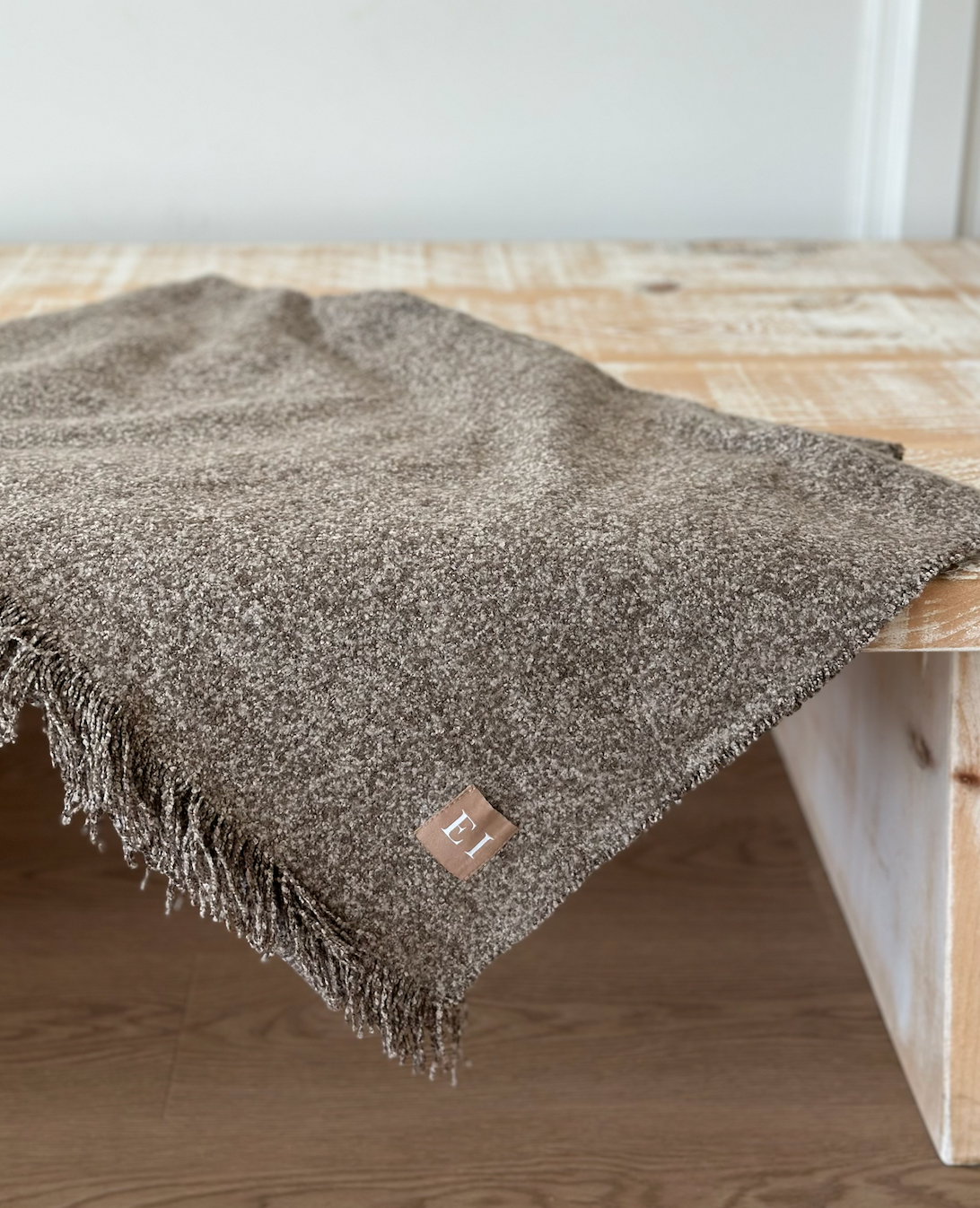 Soft Chocolate Brown Throw Ellenvale Trade