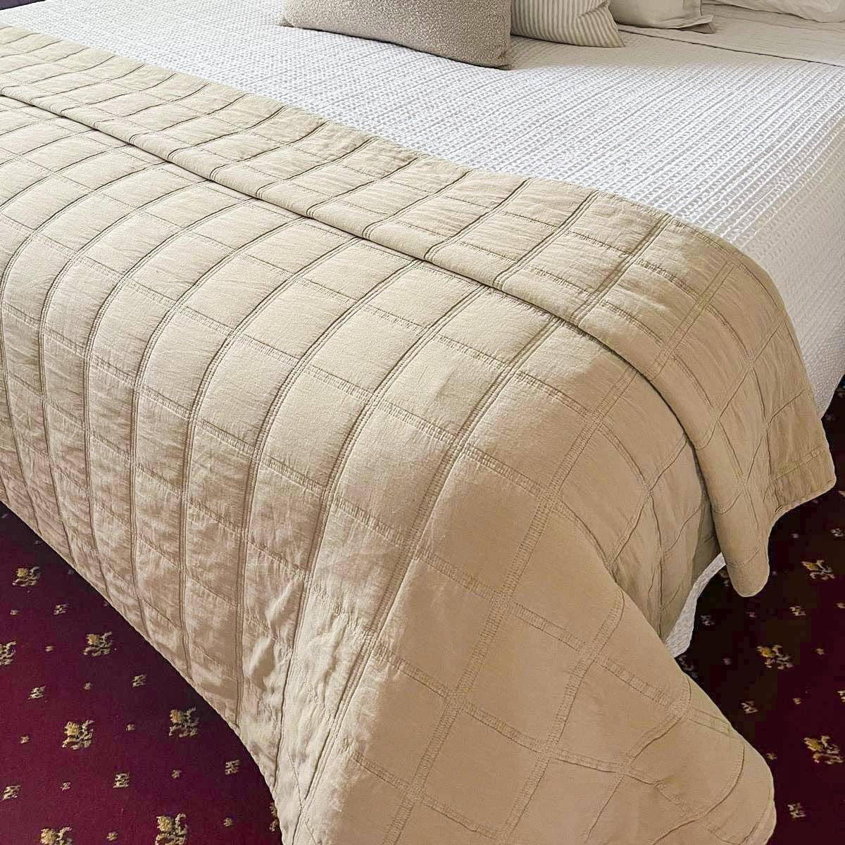 Stonewashed Organic Cotton Quilt – Natural - 200 × 230 cm (Double or Queen)