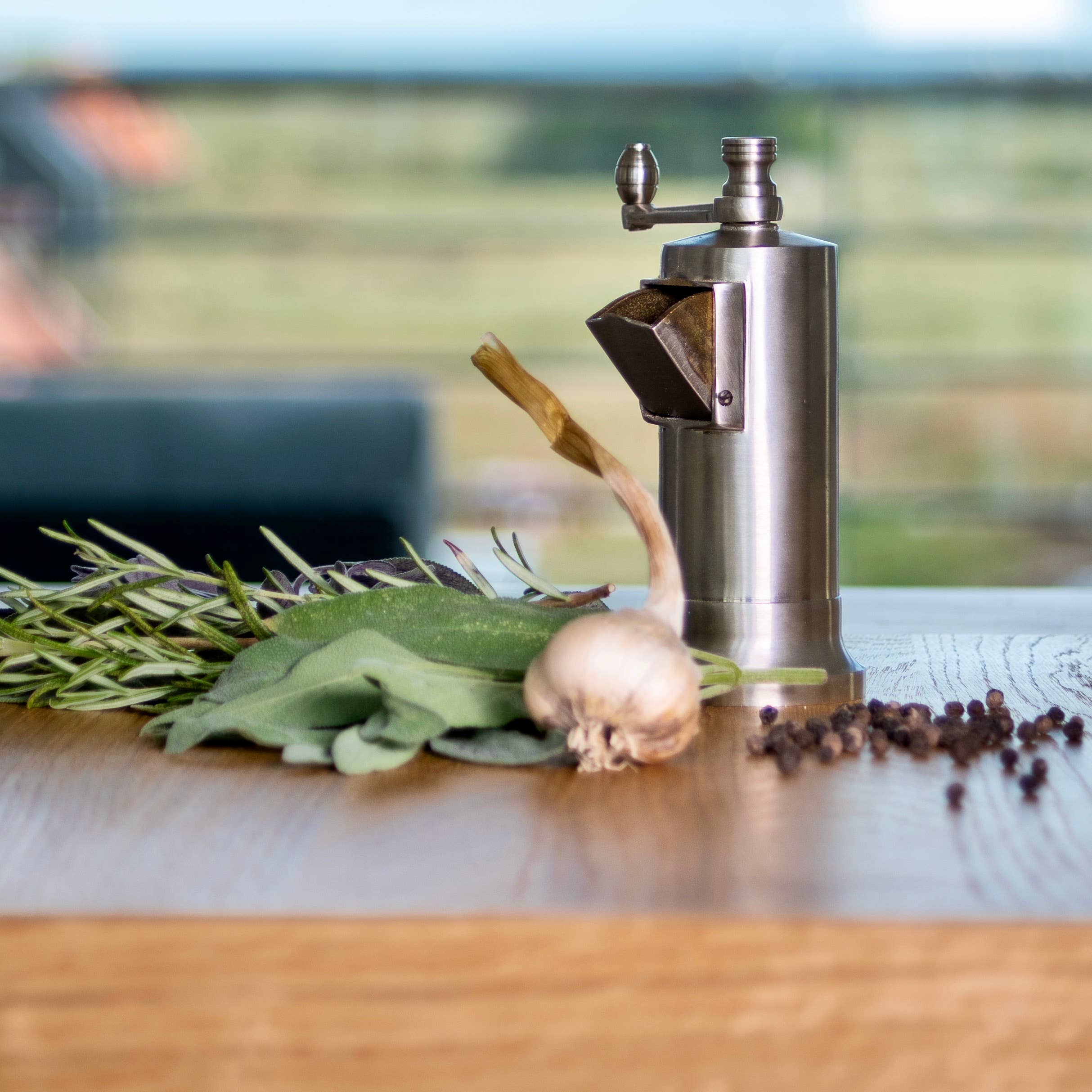 The Original “Chef’s Mate” 5.3" Grinder – Brushed Chrome (13.5 cm)