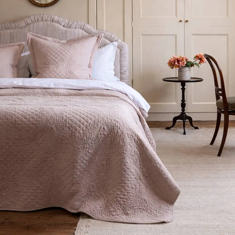3 Piece Blush Quilted Bedspread & Cushion Set