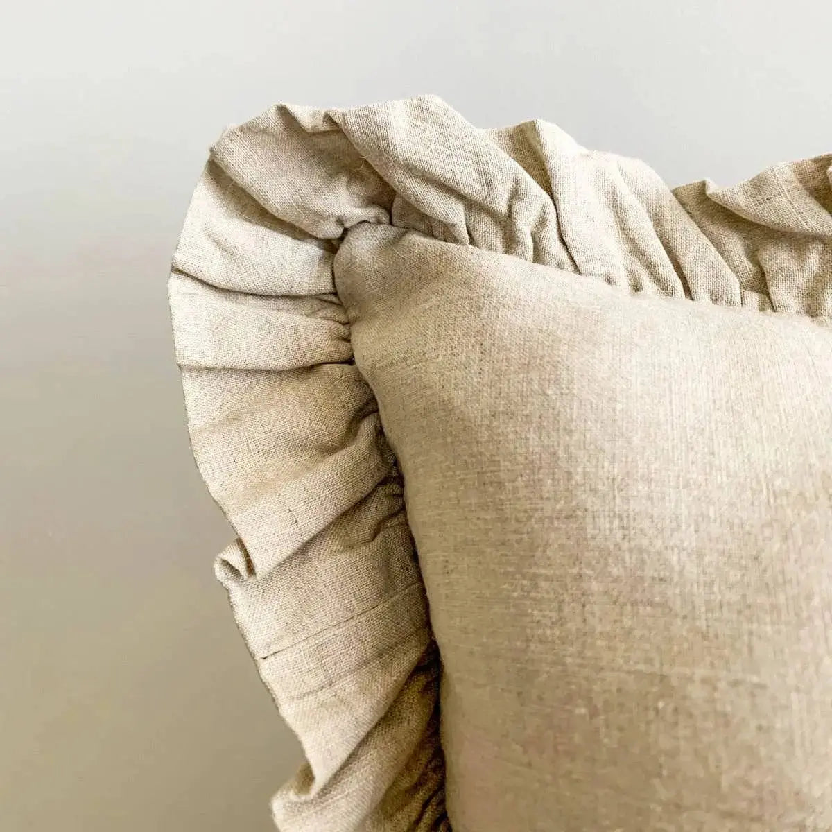 Pure French Linen Ruffle Lumbar Cushion - Natural Mama and Tochter