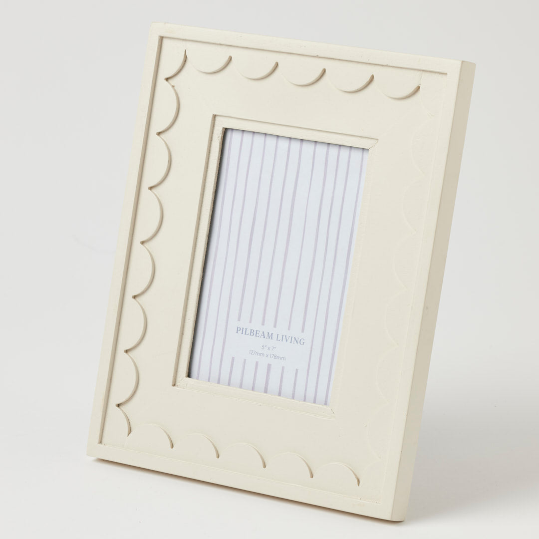 Pilbeam Living Willow Photo Frame 5x7 – Cream Pilbeam Living