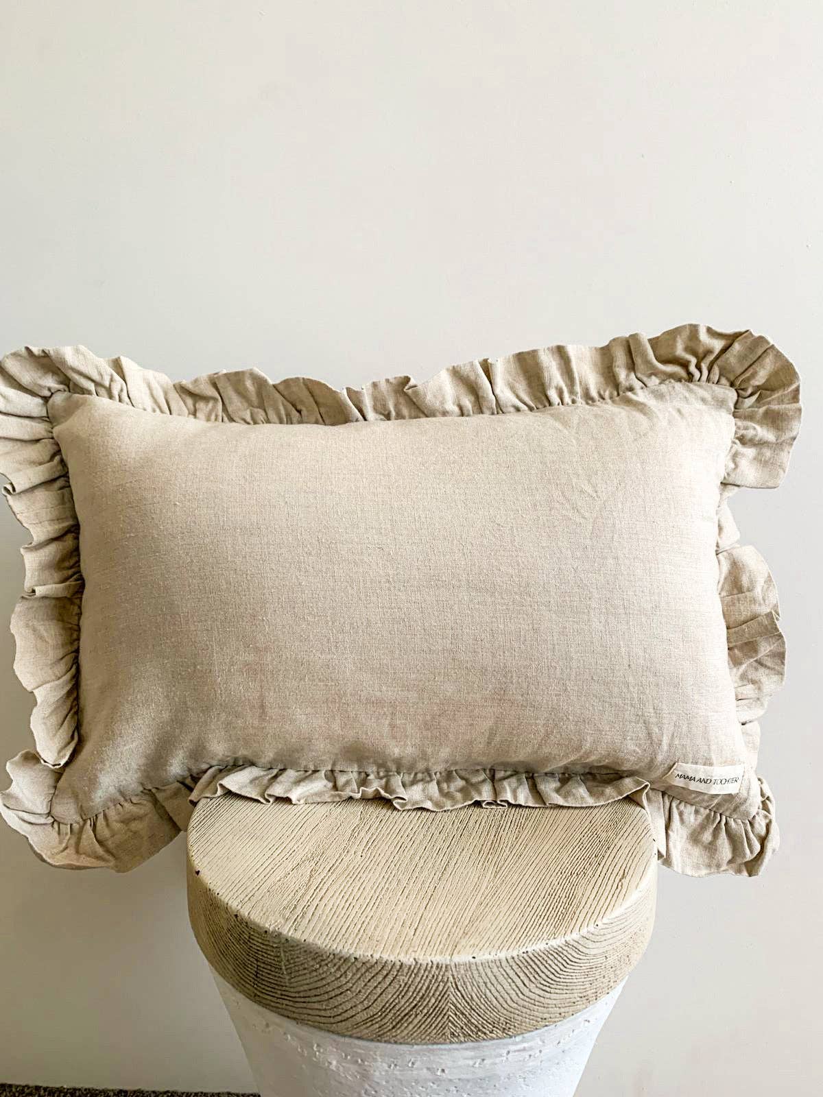 Pure French Linen Ruffle Lumbar Cushion - Natural Mama and Tochter