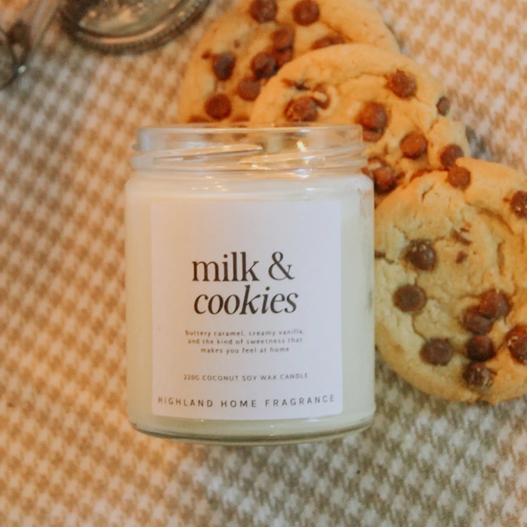 Milk & Cookies - Chocolate, Caramel & Vanilla - 220g Candle Highland Home Fragrance