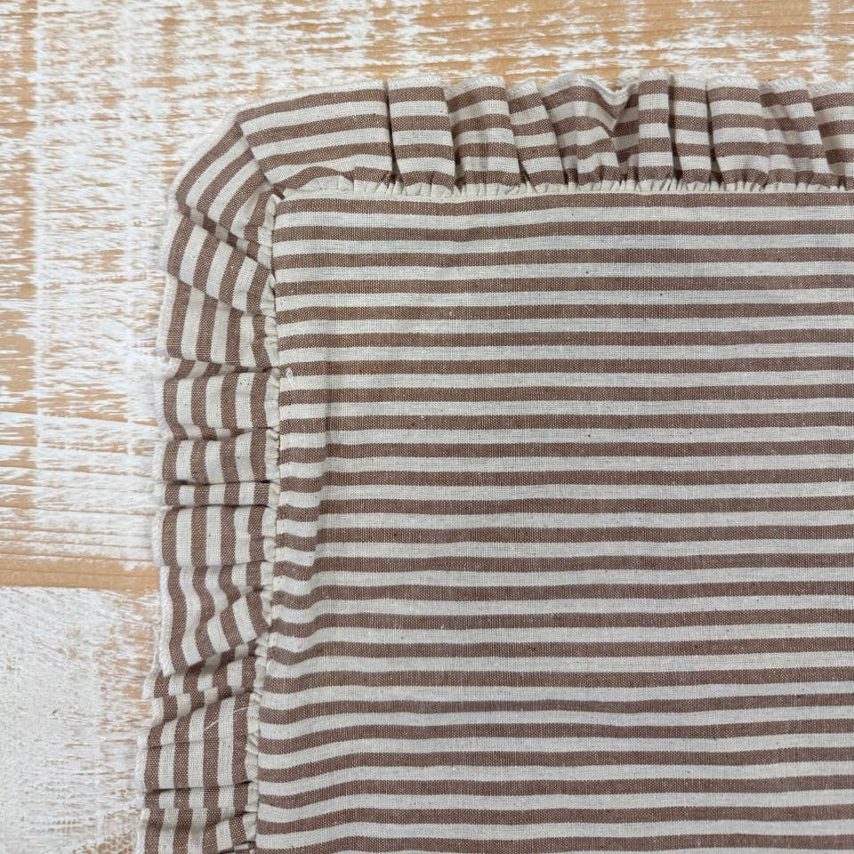 Set of 4 Brown Stripe Ruffle Placemats
