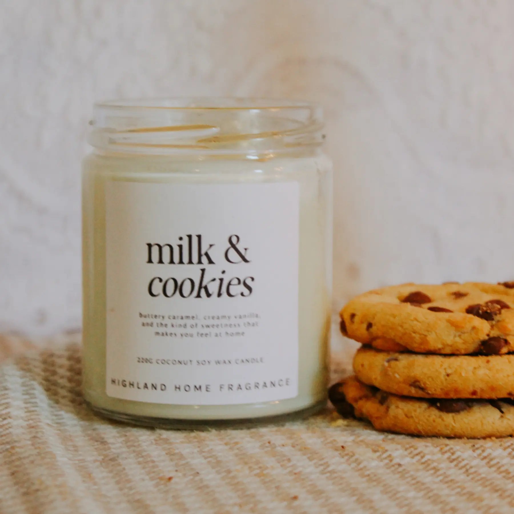Milk & Cookies - Chocolate, Caramel & Vanilla - 220g Candle Highland Home Fragrance