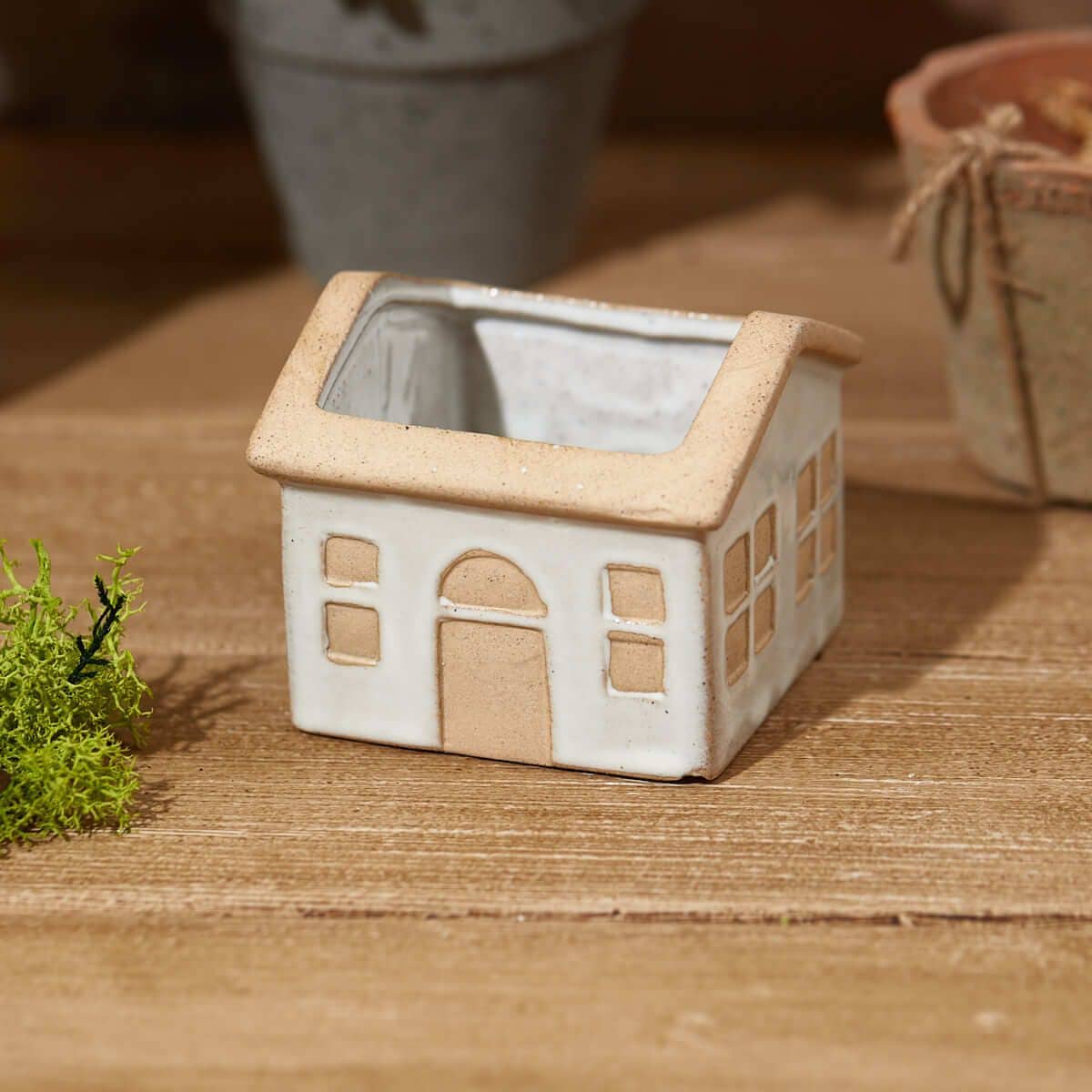 Rustic Stoneware House Planter With Natural Roof Langs