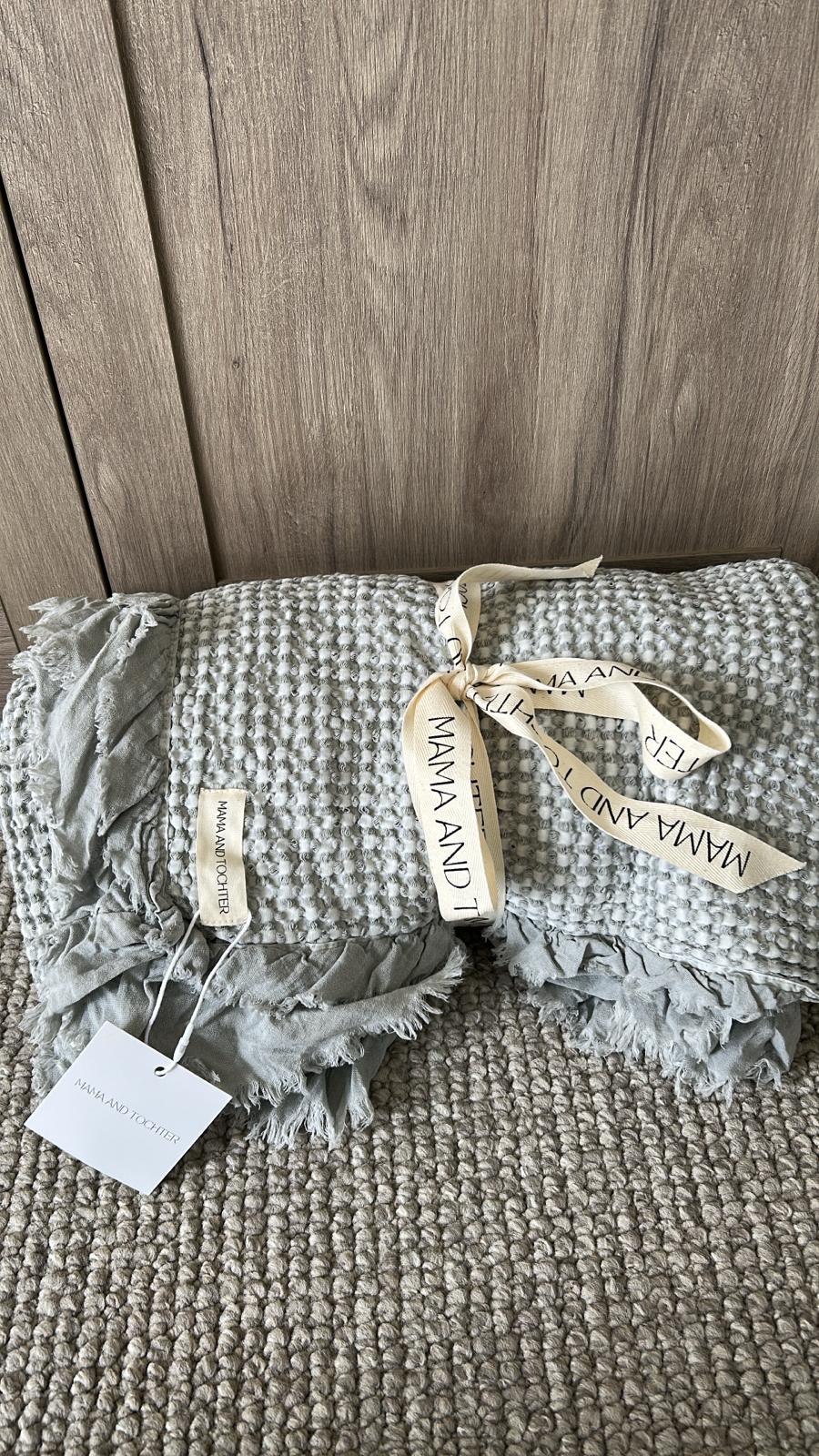 Organic Cotton Rustic Waffle Throw Blanket - Light Grey Mama and Tochter
