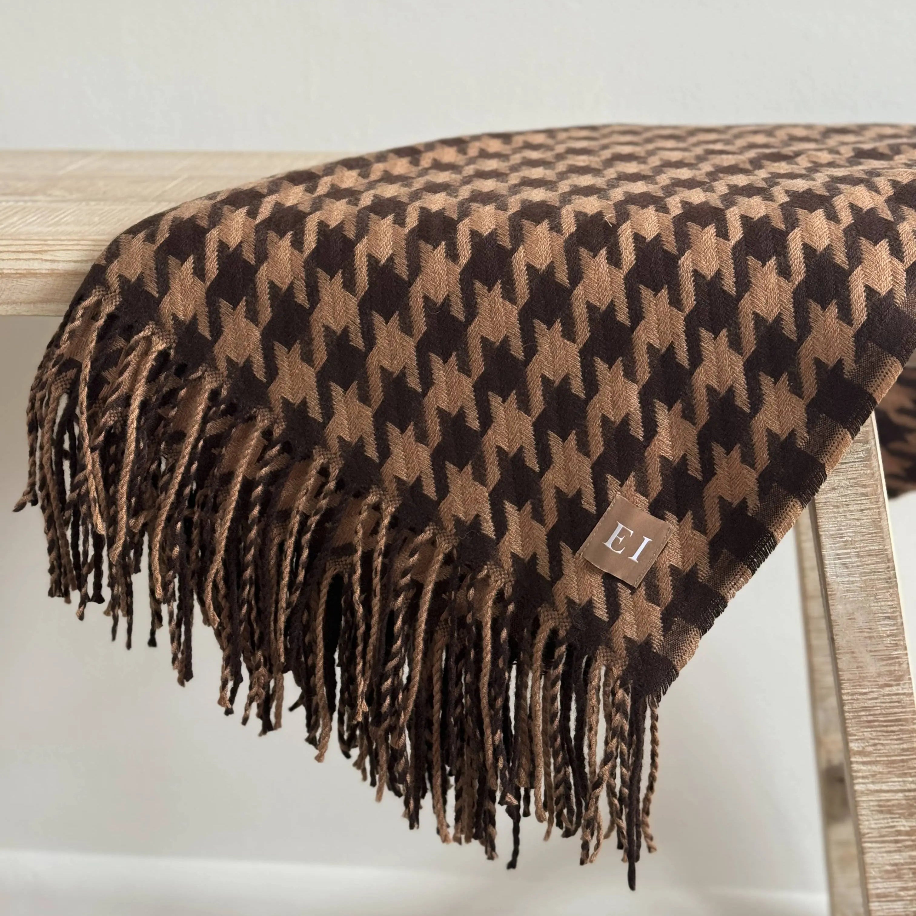 Brown & Rust Throw – 170 × 120 cm