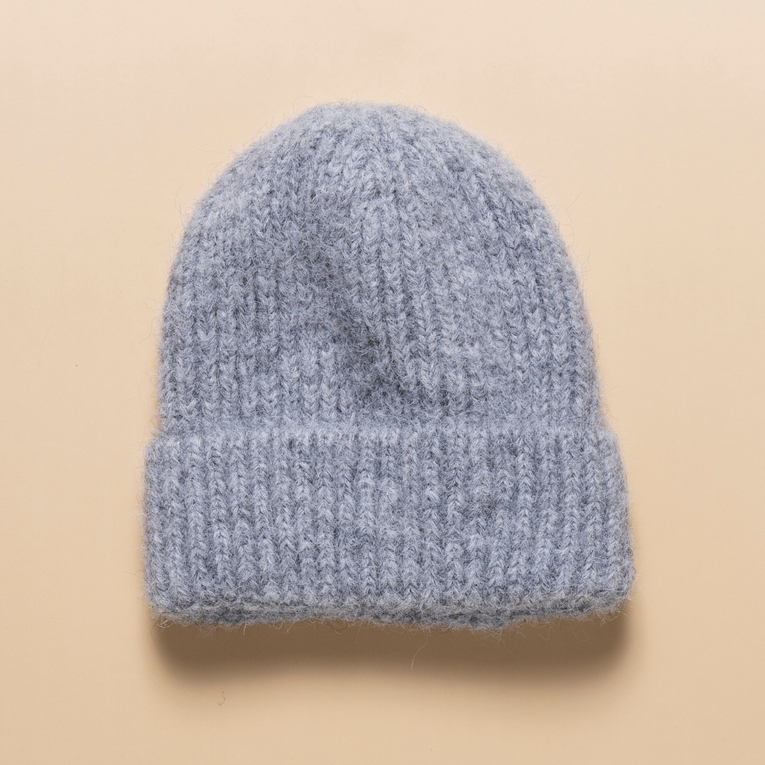 Ribbed Knit Beanie – Grey