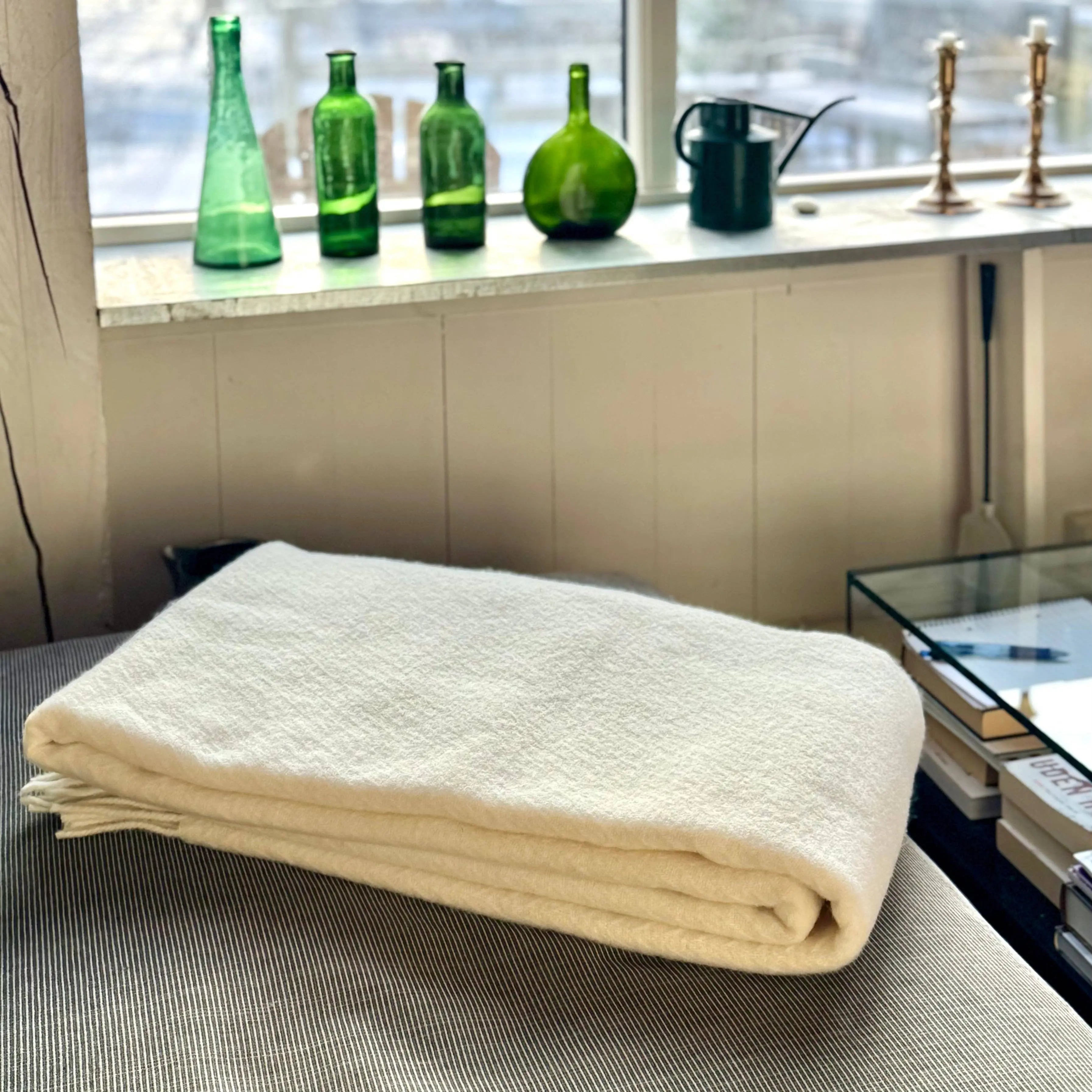 Laesoe 100% Wool Plaid® – White Danish Blanket Rune-Jakobsen Design
