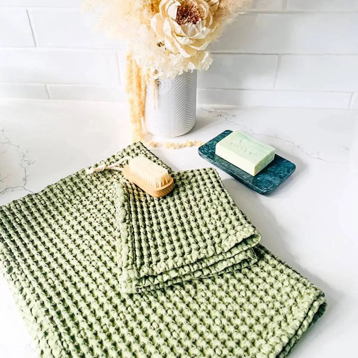 100% Organic Cotton Rustic Waffle Face Cloth – Light Olive Mama and Tochter