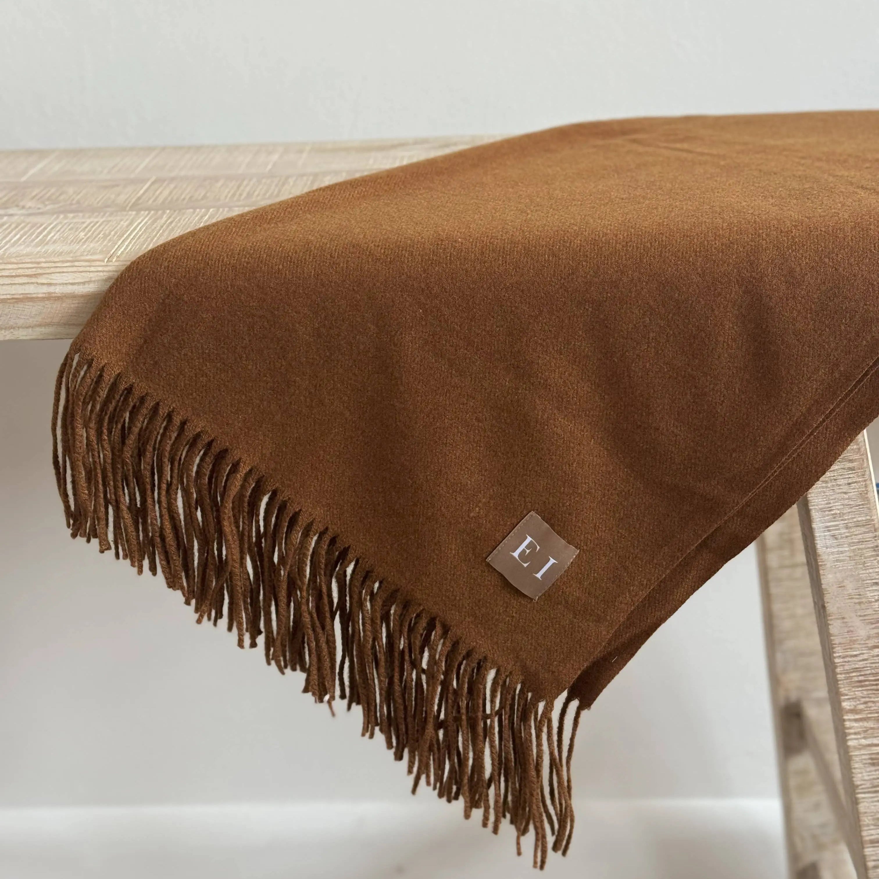 Della Rust Narrow Decorative Throw Blanket – 170 × 65 cm