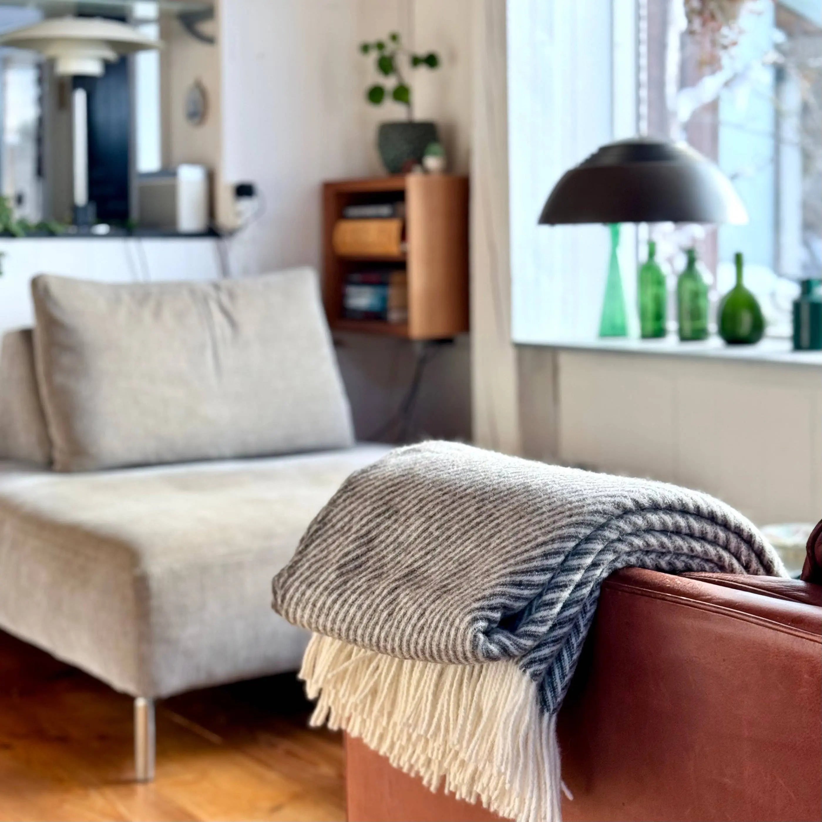 Laesoe 100% Wool Plaid® – Dark Grey Danish Blanket Rune-Jakobsen Design